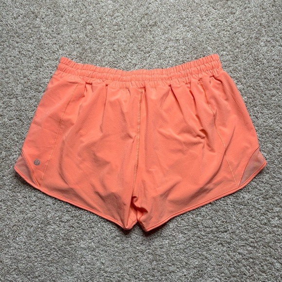Lululemon Hotty Hot Low-Rise Lined Short 4" - Picture 2 of 5